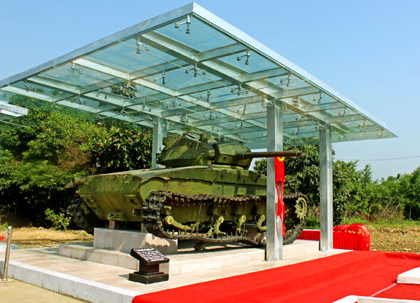 Mái che hiện vật ngoài trời Khu di tích lịch sử Điện Biên Phủ