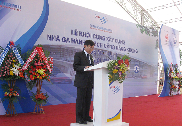 T4 - Khoi cong nha ga cang HK mien Nam.bmp