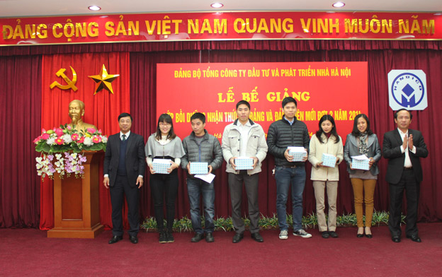 20.12 - Lop dang vien 2.jpg